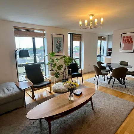 Entire In Exclusive Neighborhood - Comfortably Sleeps Up To 6 Guest Dublin